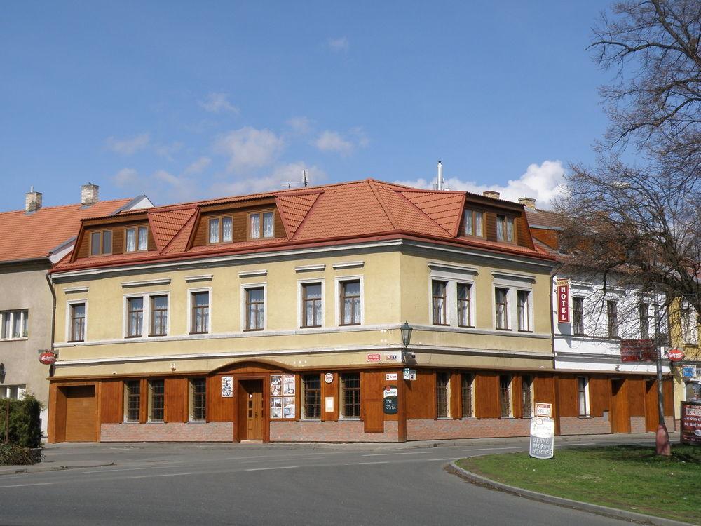 Hotel Kreta Kutna Hora Bagian luar foto